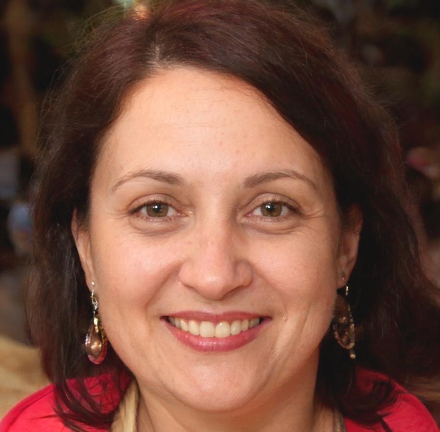 Portret Alexandra Popescu